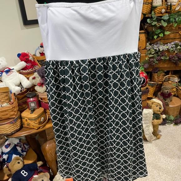 SMC Dress - Picture 3 of 3